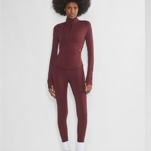 Aritzia Golden Heat Form Relay Zip-Up